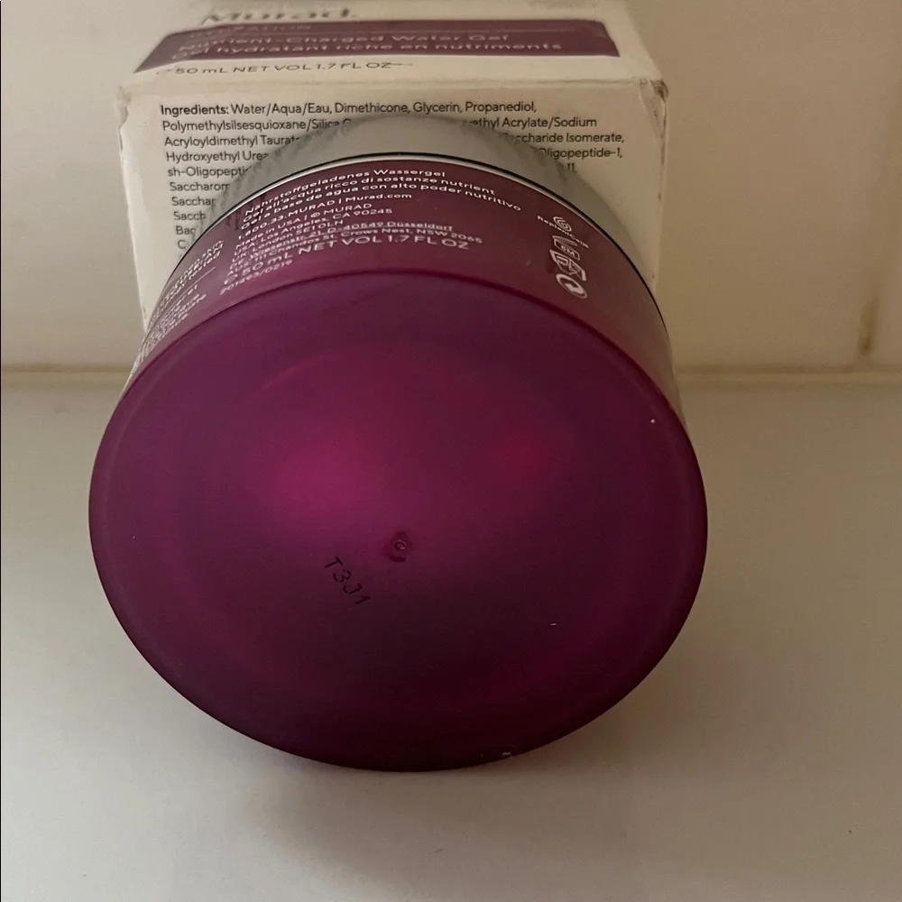 Murad Nutrient-Charged Lightweight Moisturizing Water Gel with Plumping Peptides